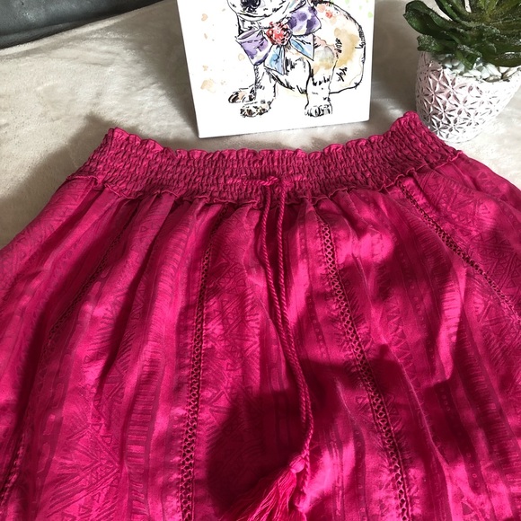 Aeropostale Dresses & Skirts - Skirt with slight hi-lo size L boho feel!